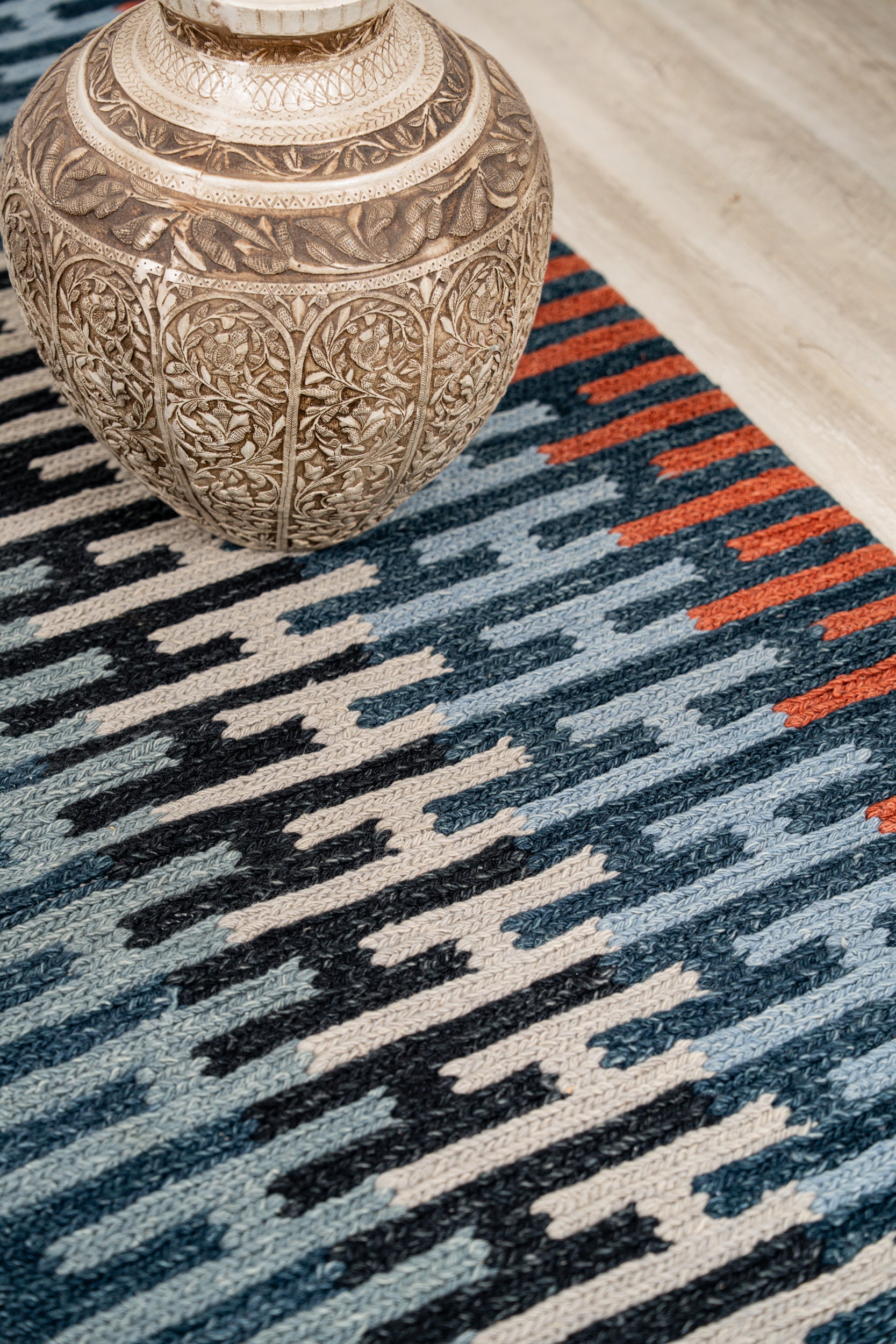 Vintage Scandinavian Kilim 7'7" x 5'7"