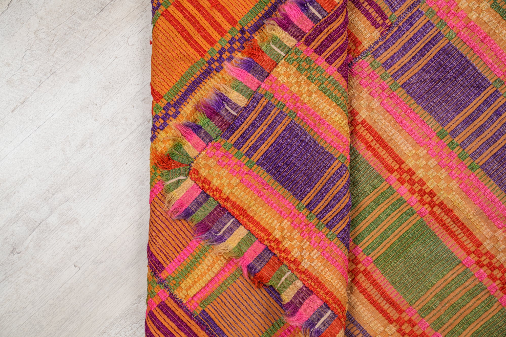VINTAGE SCANDINAVIAN HAND LOOM TEXTILE 6'5" x 4'7"