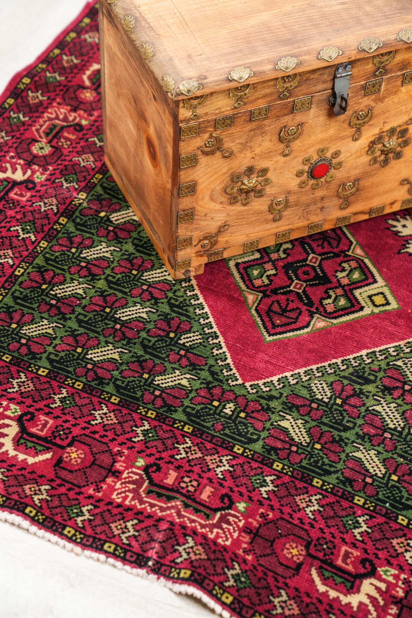 Vintage Rbati Moroccan Rug 5'9" x 4'