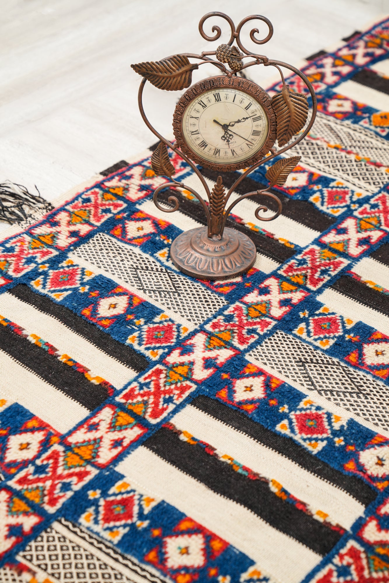 VINTAGE MOROCCAN BERBER RUG 6'6" x 2'10" (Ait Ouaouzguite)