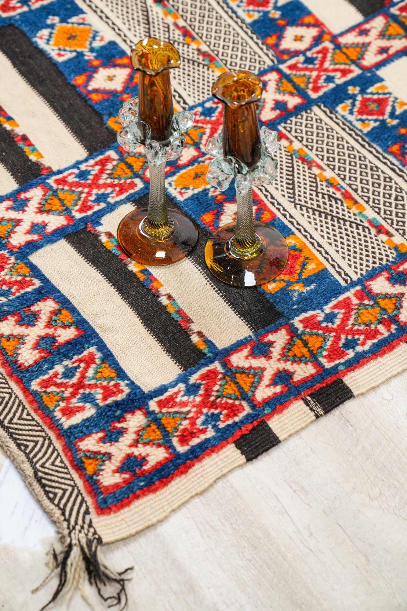 VINTAGE MOROCCAN BERBER RUG 6'6" x 2'10" (Ait Ouaouzguite)