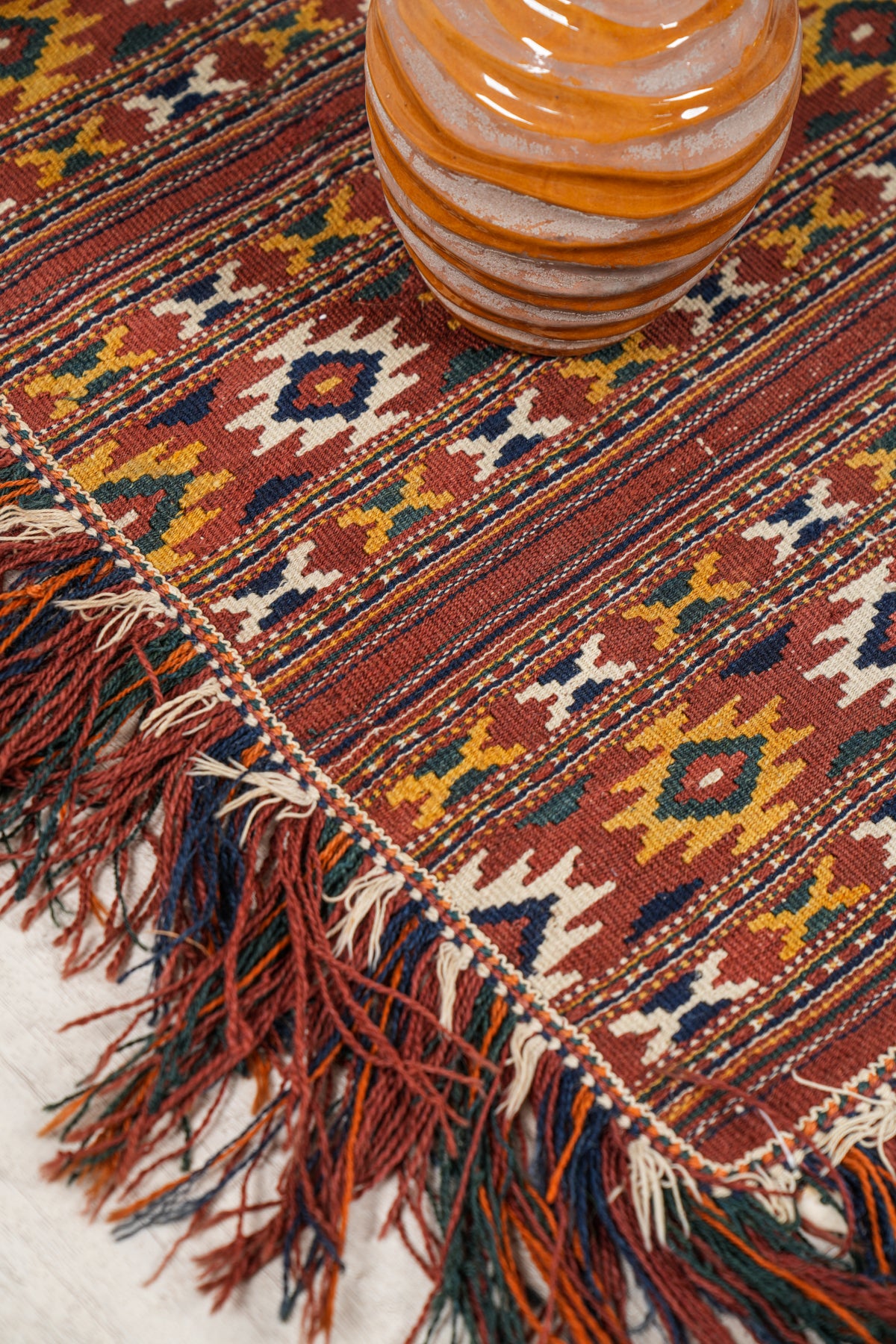 Vintage Hungarian Kilim 2'9" x 2'5"