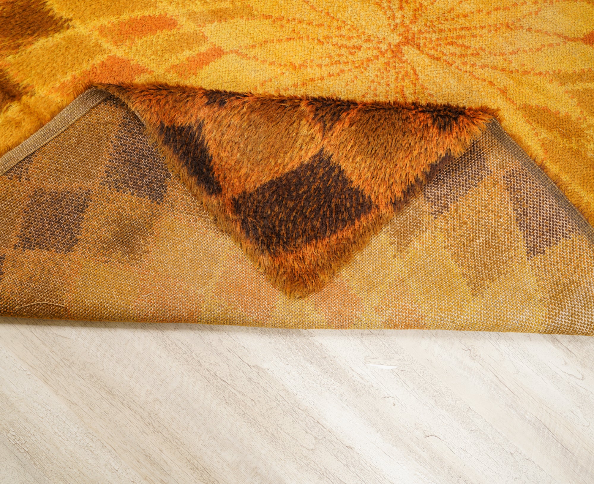 VINTAGE SCANDINAVIAN RYA RUG 7'1" x 4'8"