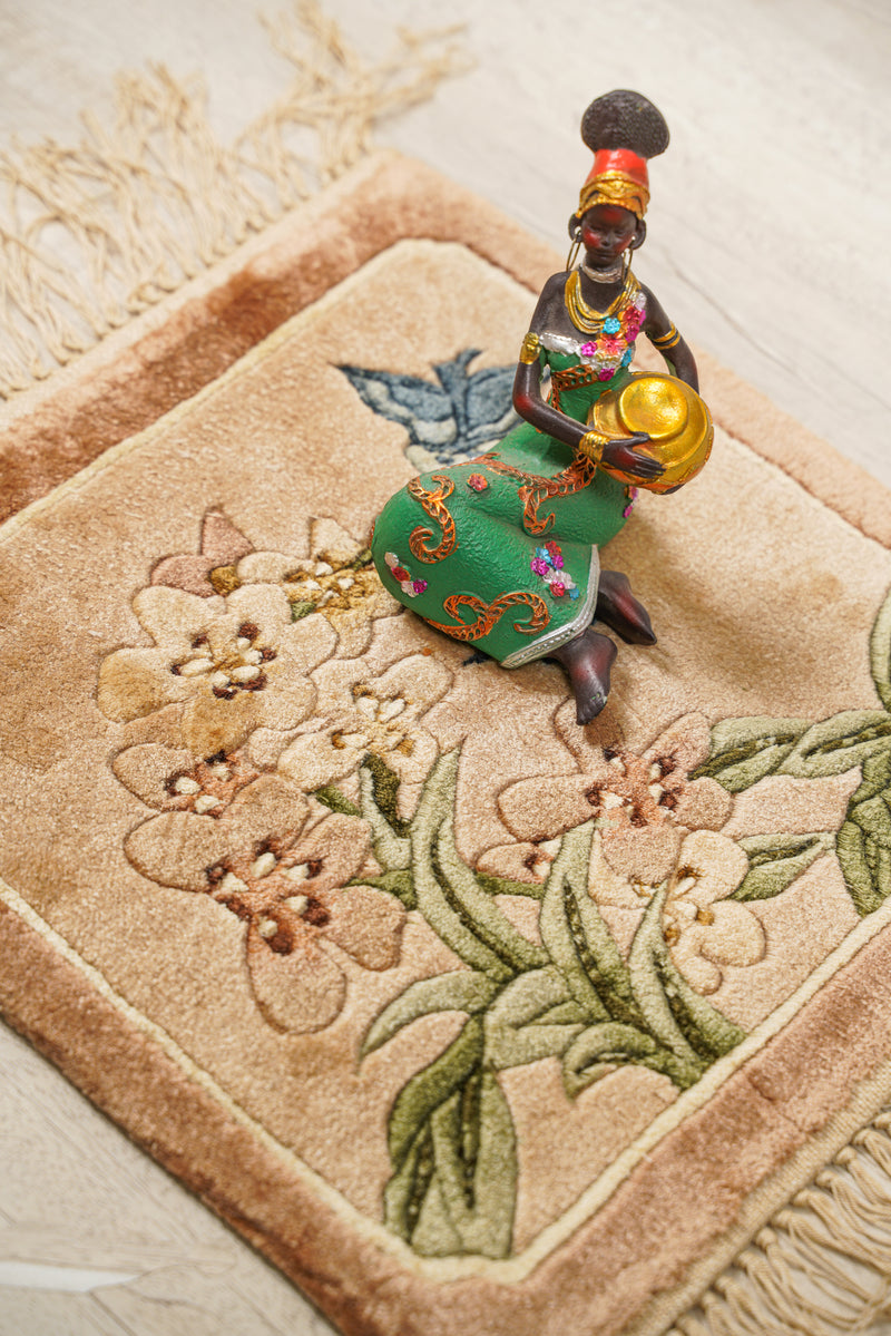 Vintage Oriental Silk rug 1' x 1'