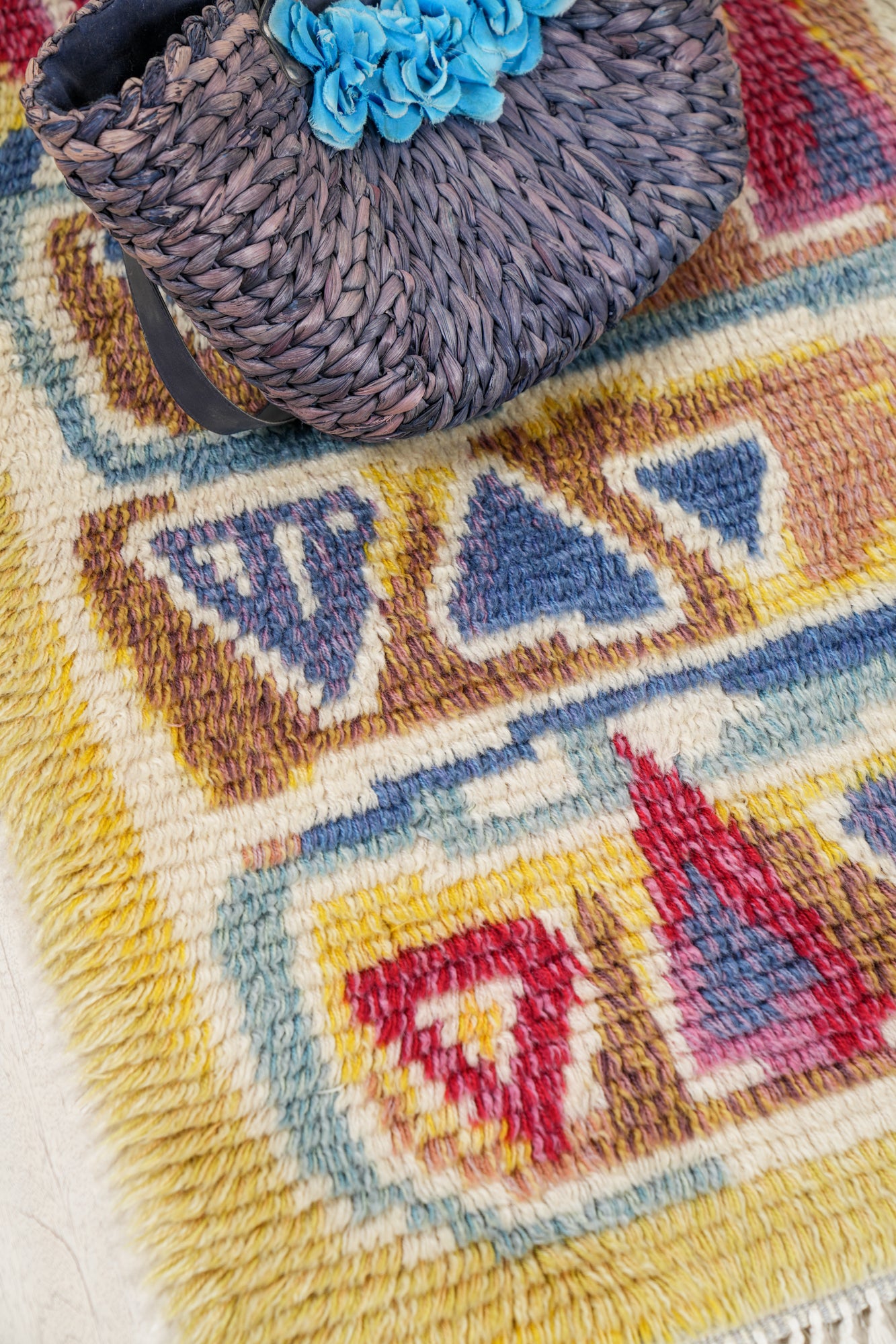 Vintage Scandinavian Rya Rug 4'8" x 2'4"