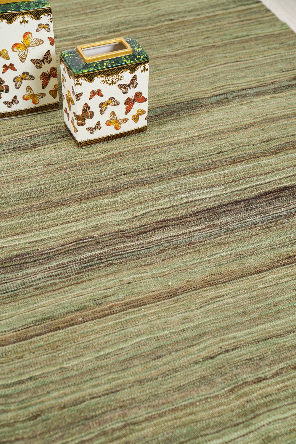 contemporary kilim rug 8'4" x 5'2" (stripes)