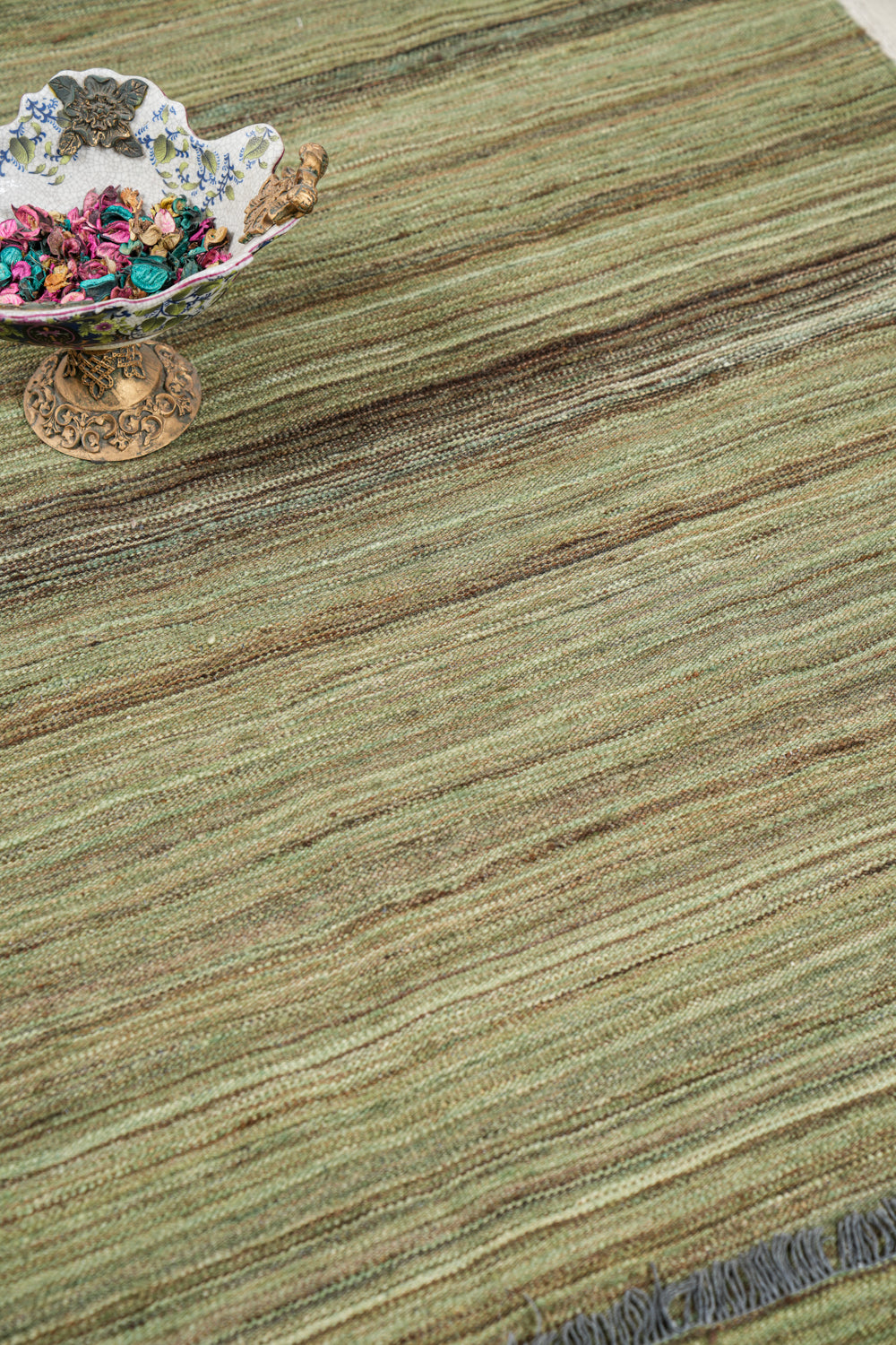 contemporary kilim rug 8'4" x 5'2" (stripes)