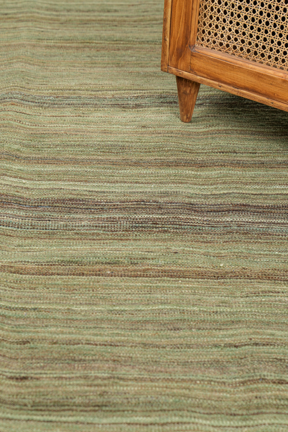 contemporary kilim rug 8'4" x 5'2" (stripes)