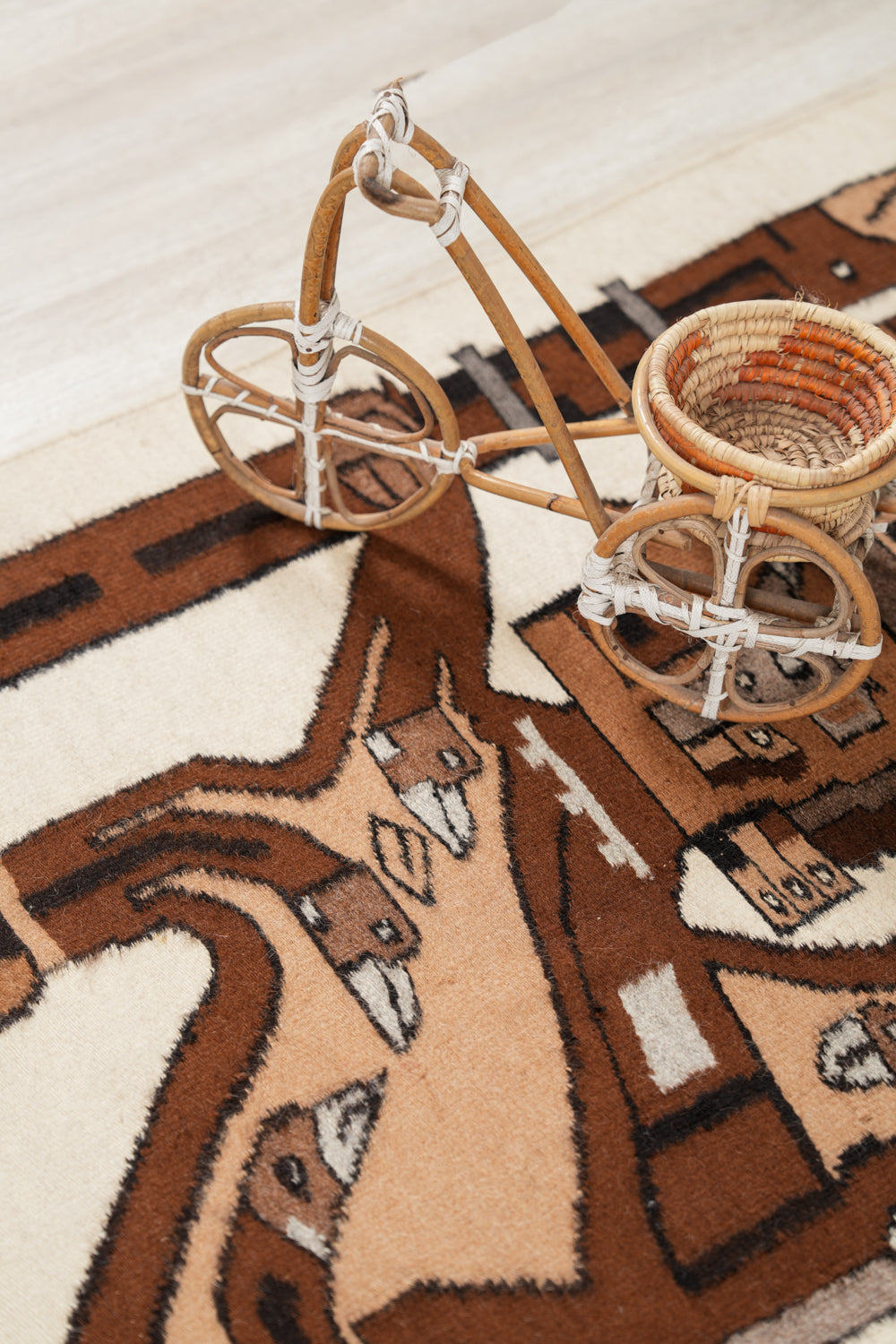 Vintage Pictorial Peruvian Kilim 3'9" x 3'