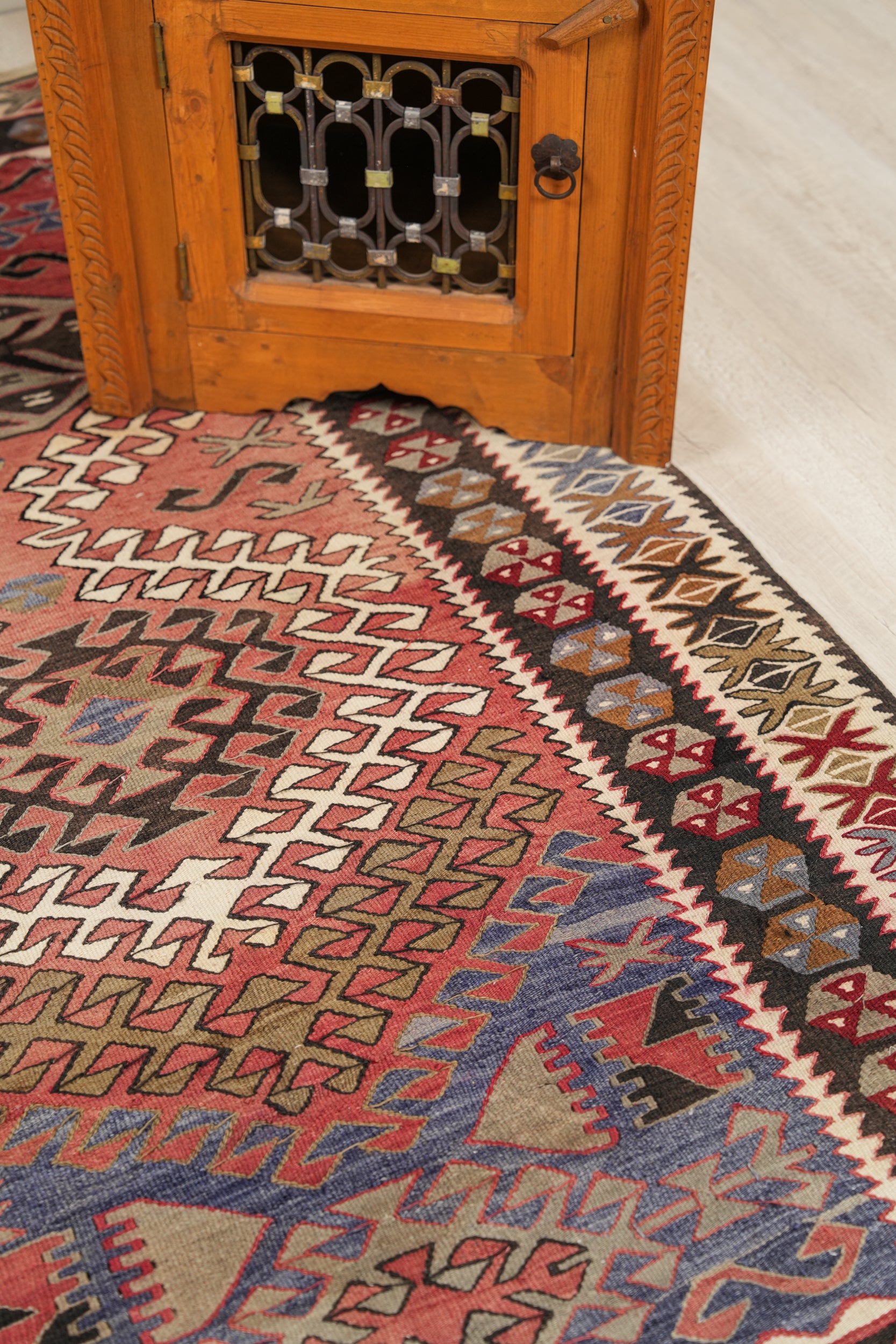 Vintage Turkish Konya Kilim 5'7" x 3'5"