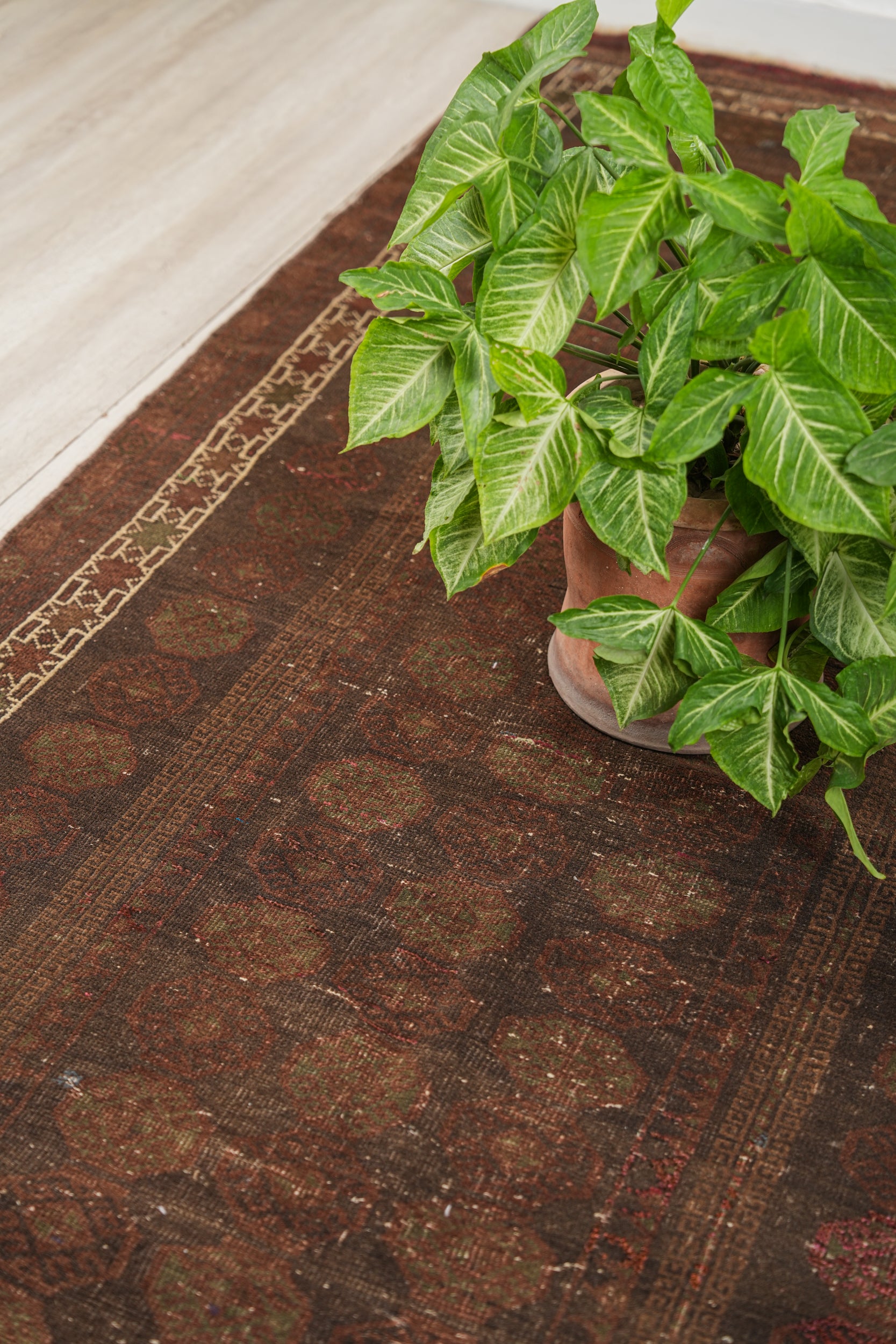 Vintage Baloch rug 9'5" x 4'6"