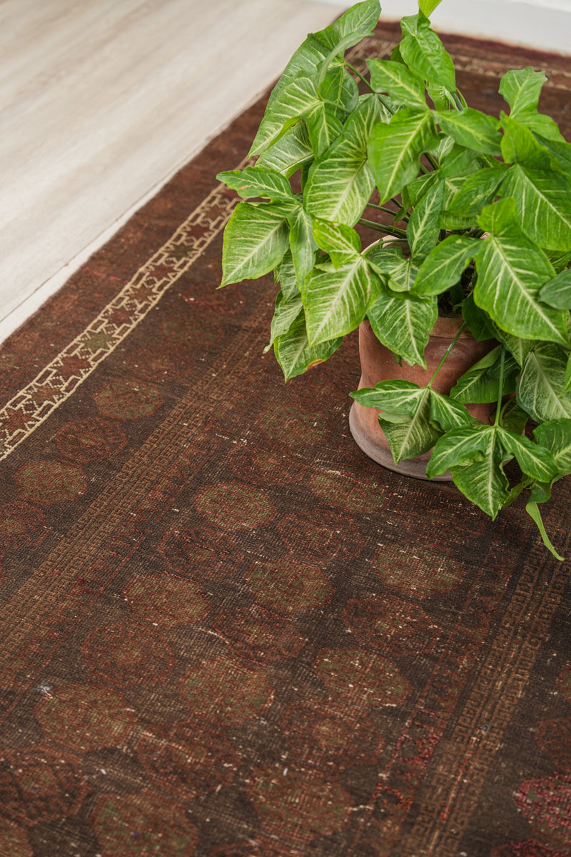 Vintage Baloch rug 9'5" x 4'6"