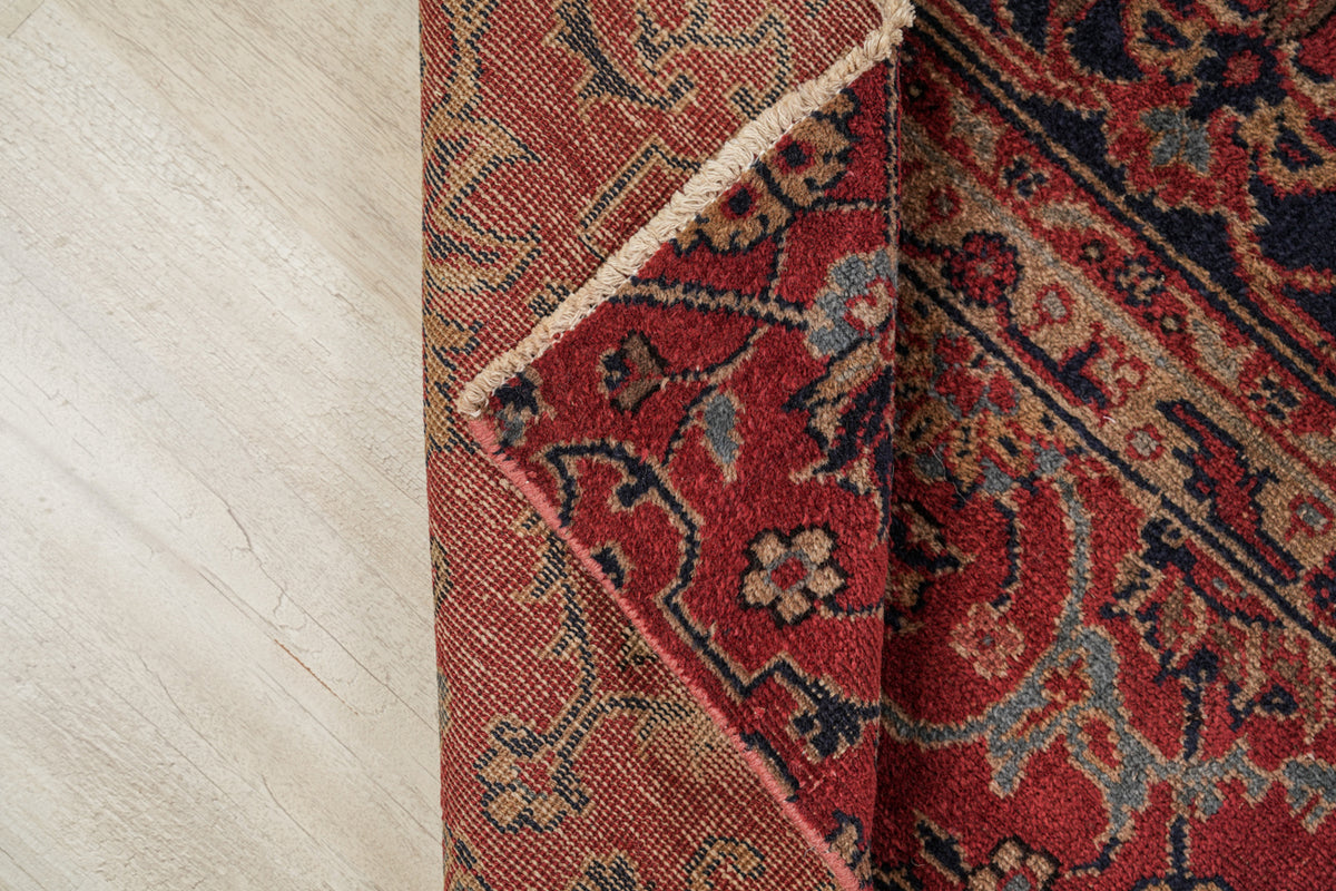 rina 6'6" x 3'2"