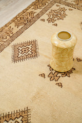 vintage Moroccan rug 7'2" x 5'
