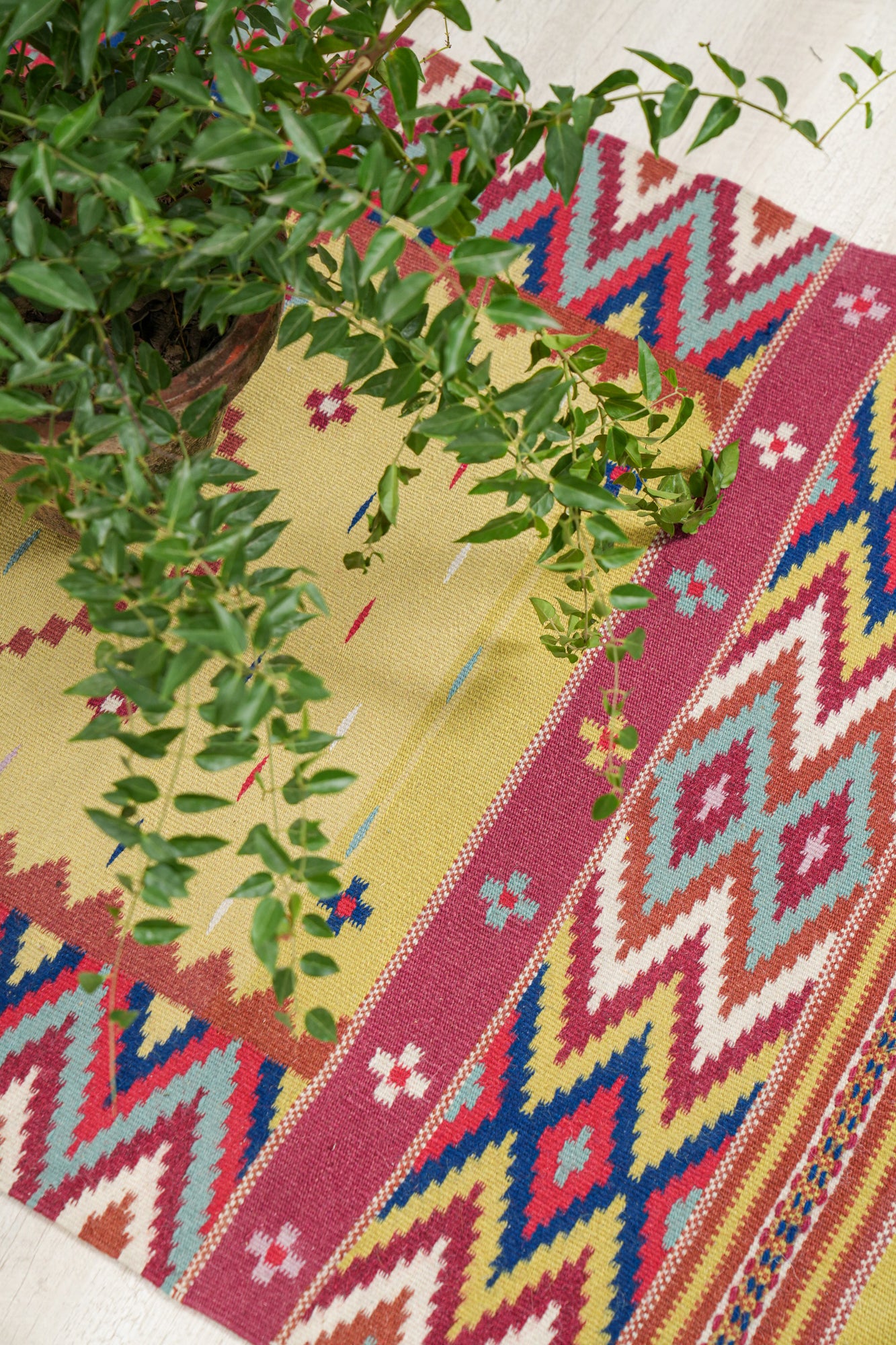 Vintage Turkish tribal Kilim 4'6" x 2'8"