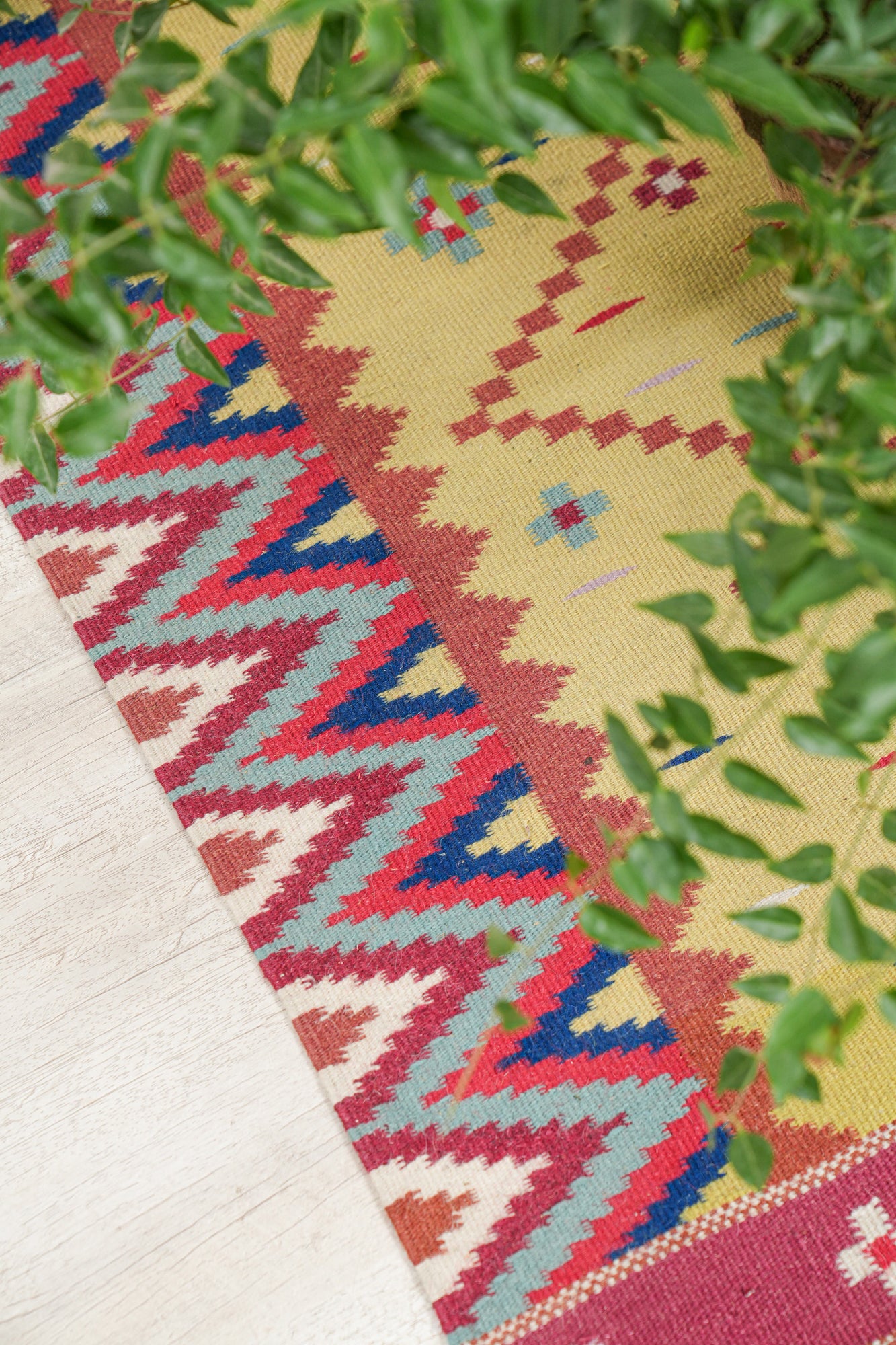 Vintage Turkish tribal Kilim 4'6" x 2'8"