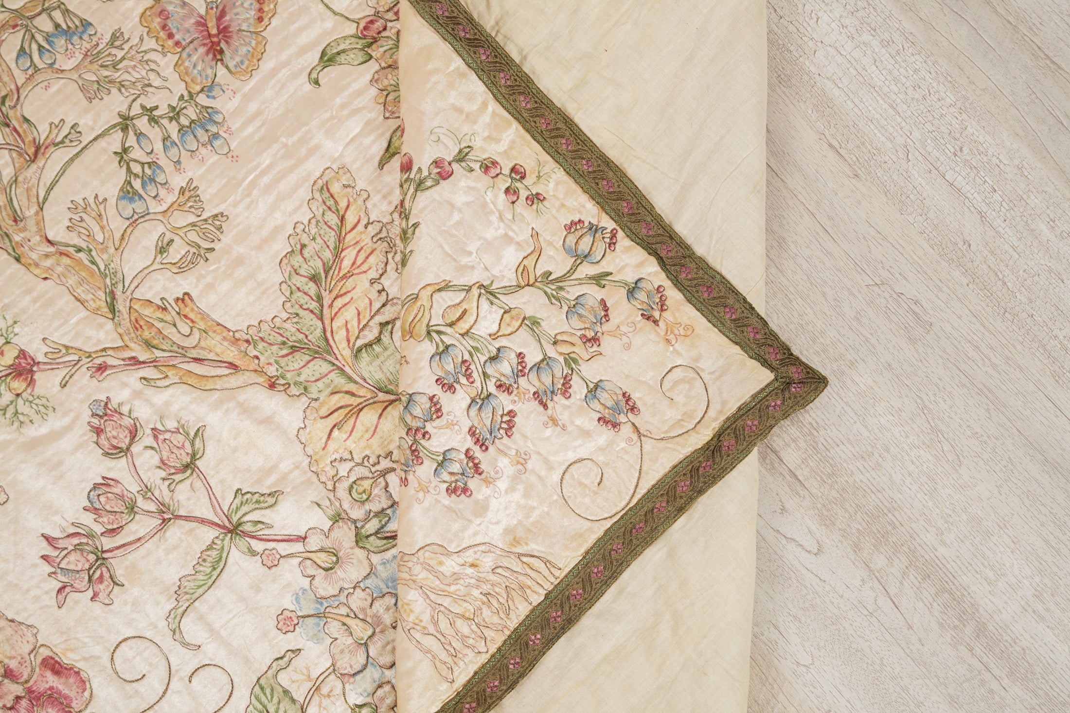 Vintage French Floral Loom Tapestry 4'8" x 3'5"