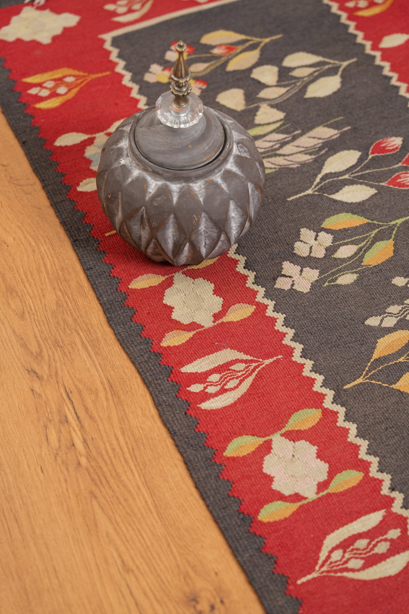 Vintage European Oltenia kilim 3'9" x 2'1"