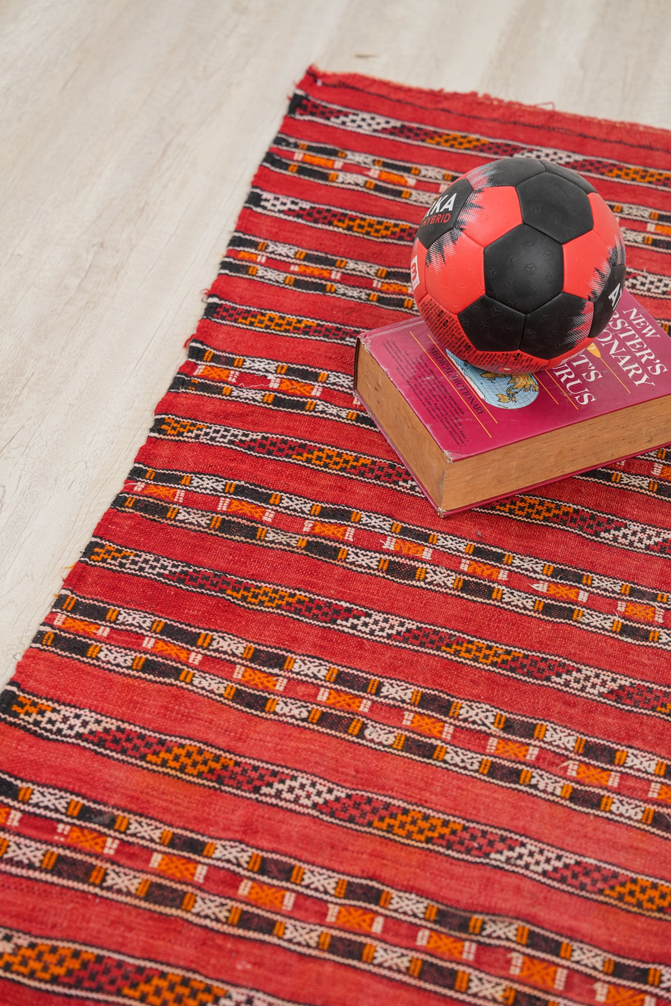 Vintage Moroccan Zemmouri Kilim 4'3" x 2'7"