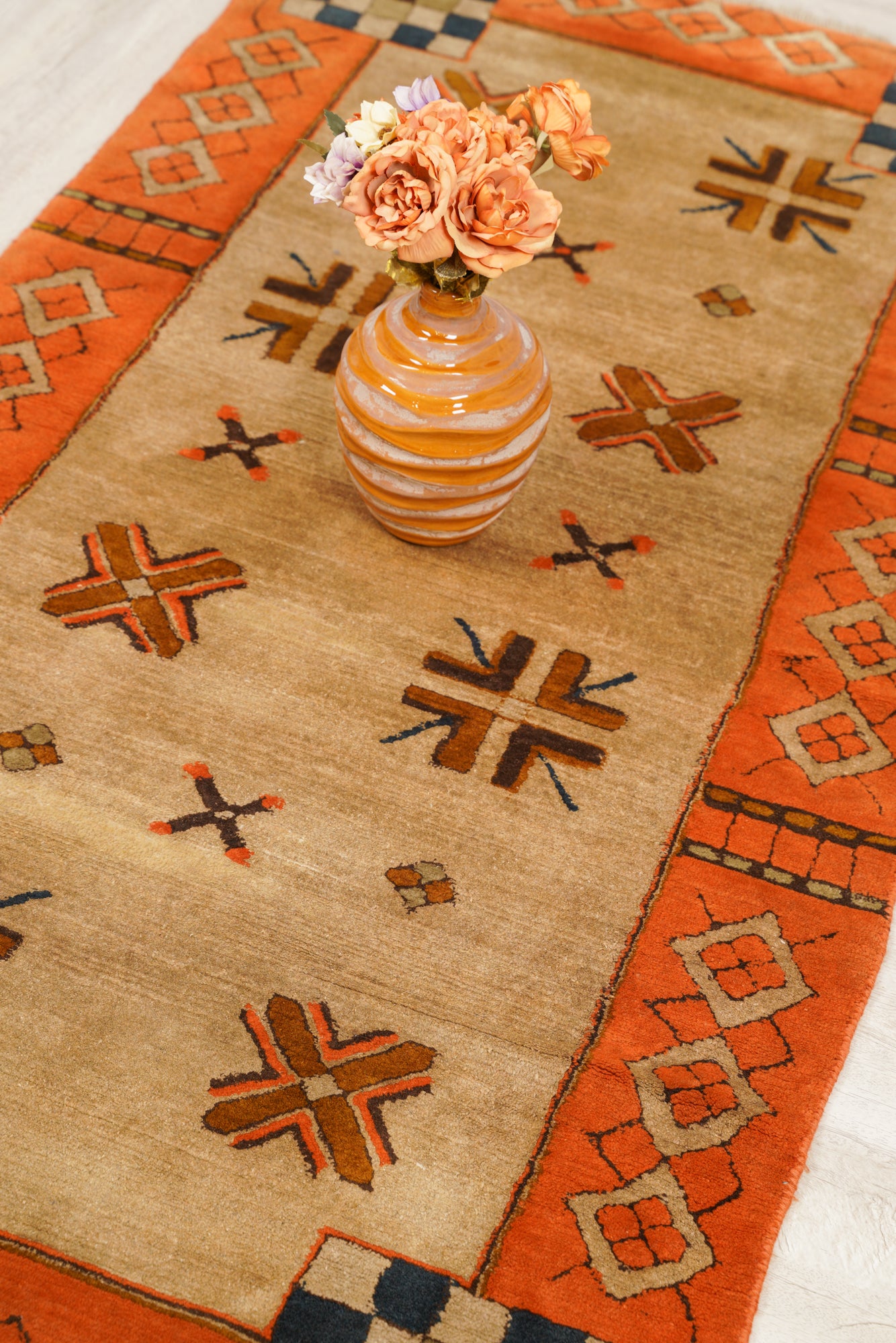 VINTAGE GERMAN HAND-HOOKED RUG 5'7" x 3'
