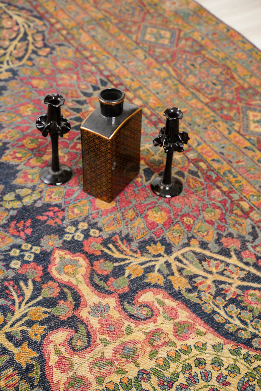 Amara 14'10" x 10'5"