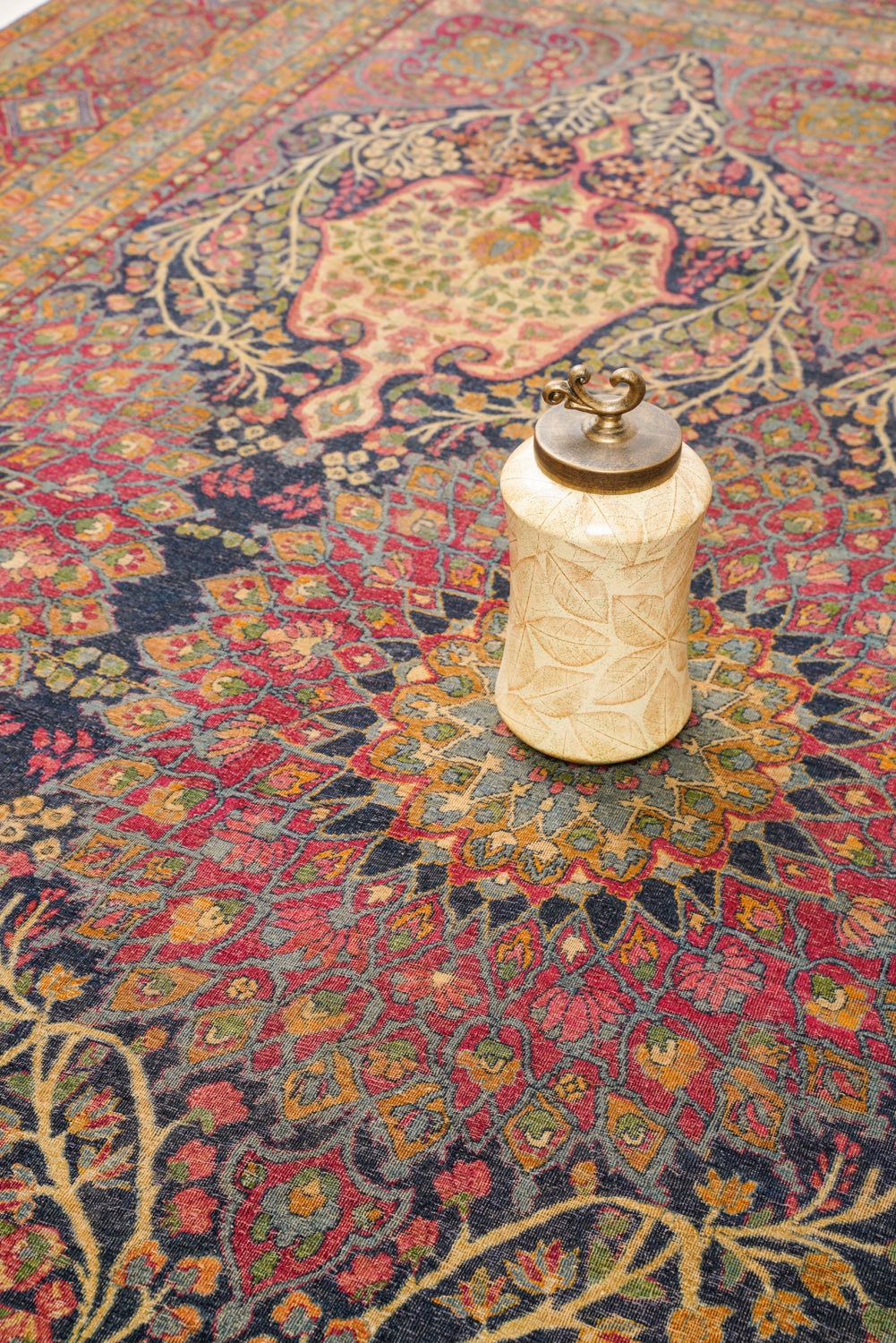 Amara 14'10" x 10'5"