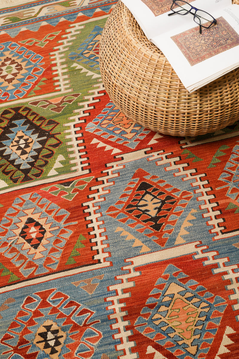 Vintage Turkish Tribal Kilim 5'7" x 4'3"