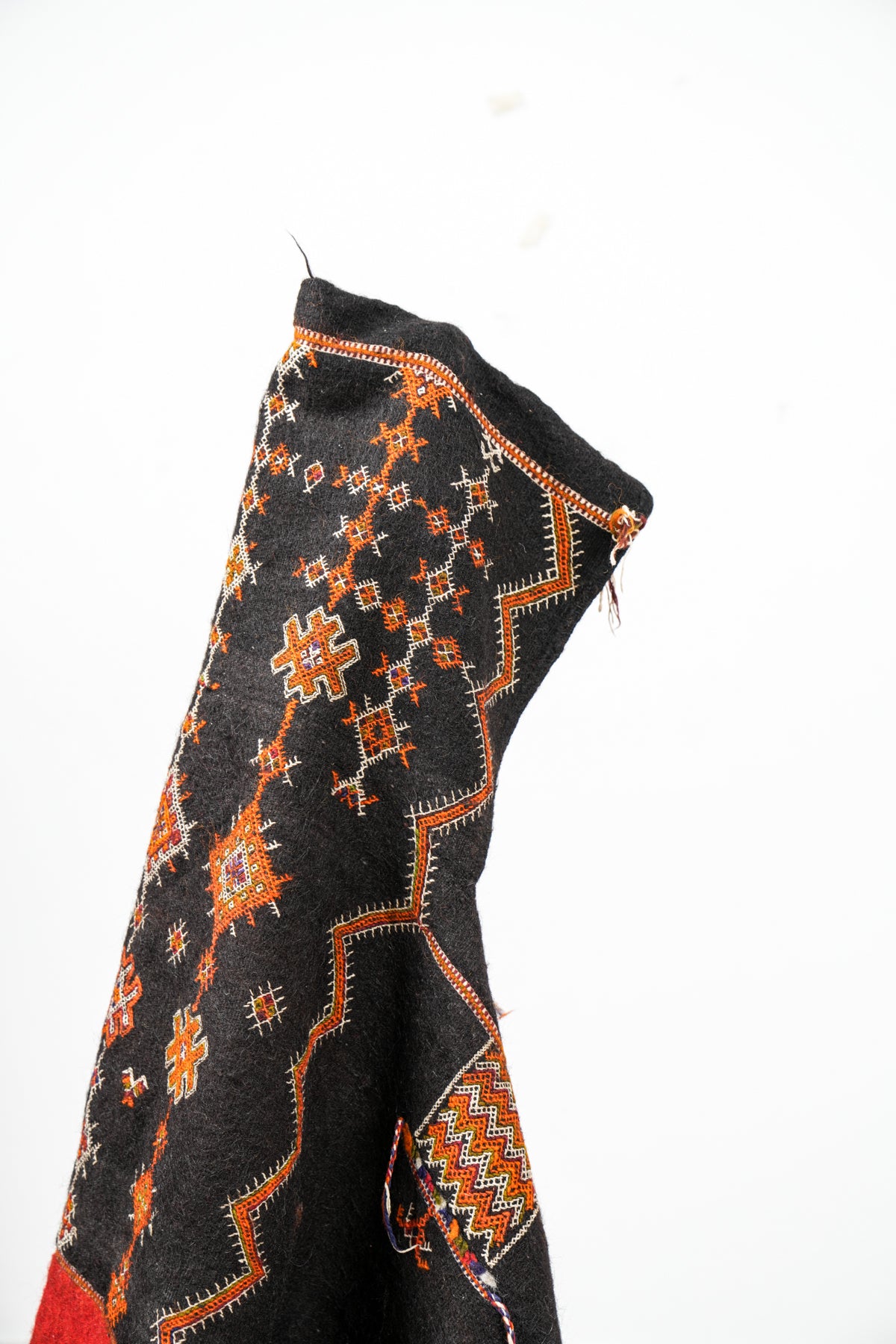 Vintage Moroccan cape AKHNIF 7'1" x 4'5"