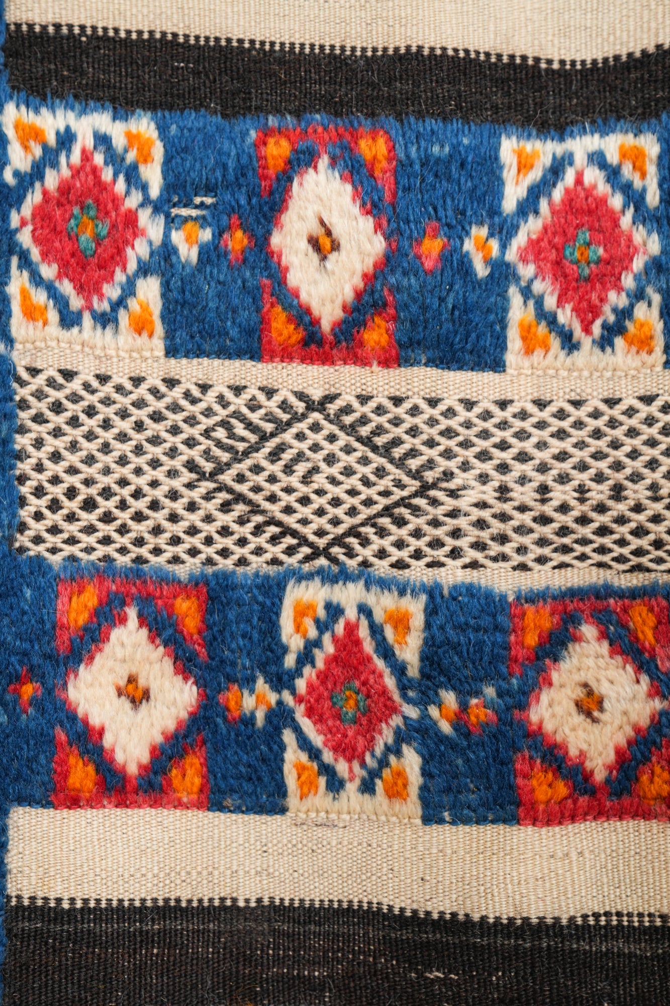 VINTAGE MOROCCAN BERBER RUG 6'6" x 2'10" (Ait Ouaouzguite)