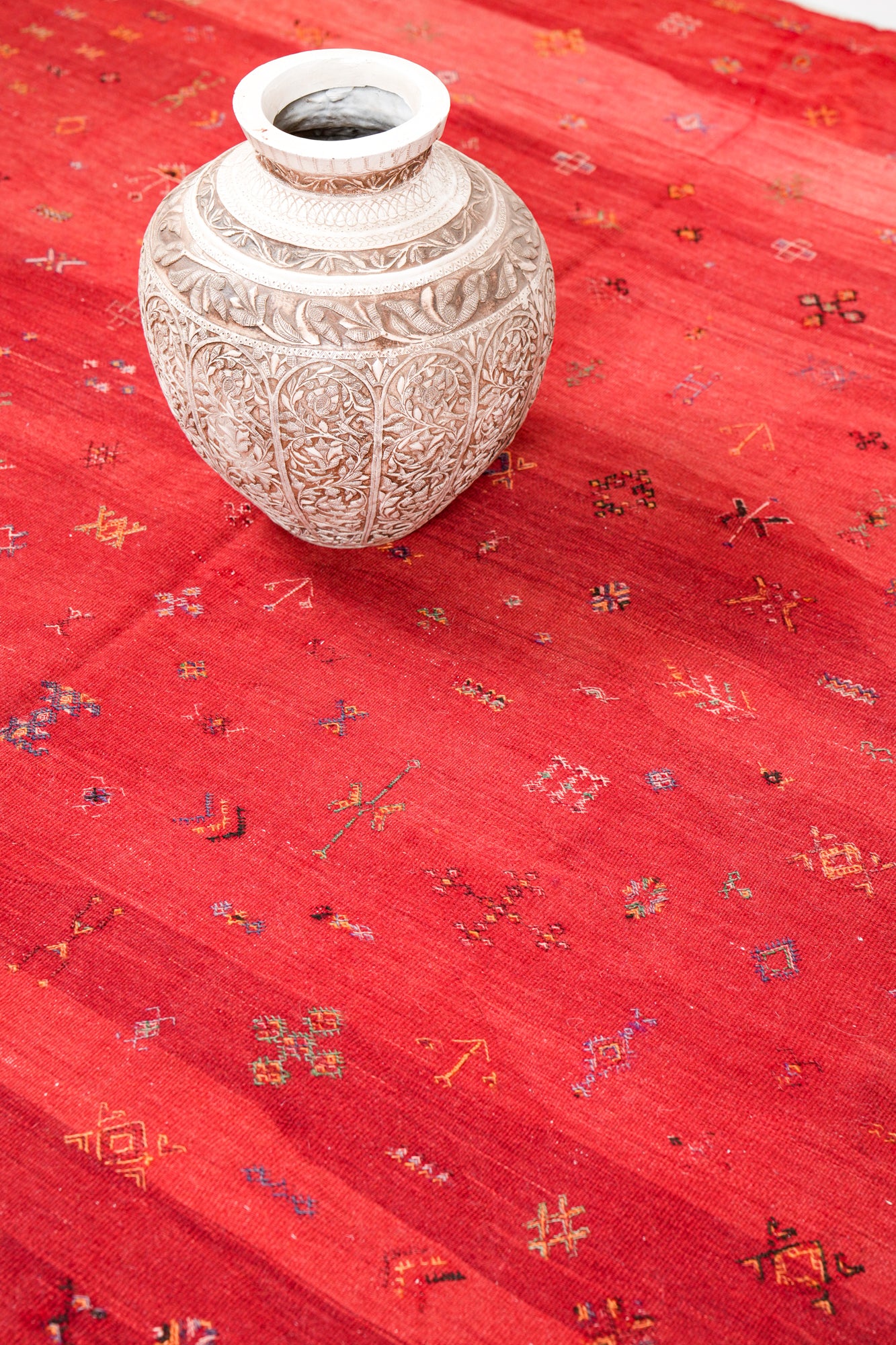 Vintage Moroccan tribal Kilim 10' x 6'5"