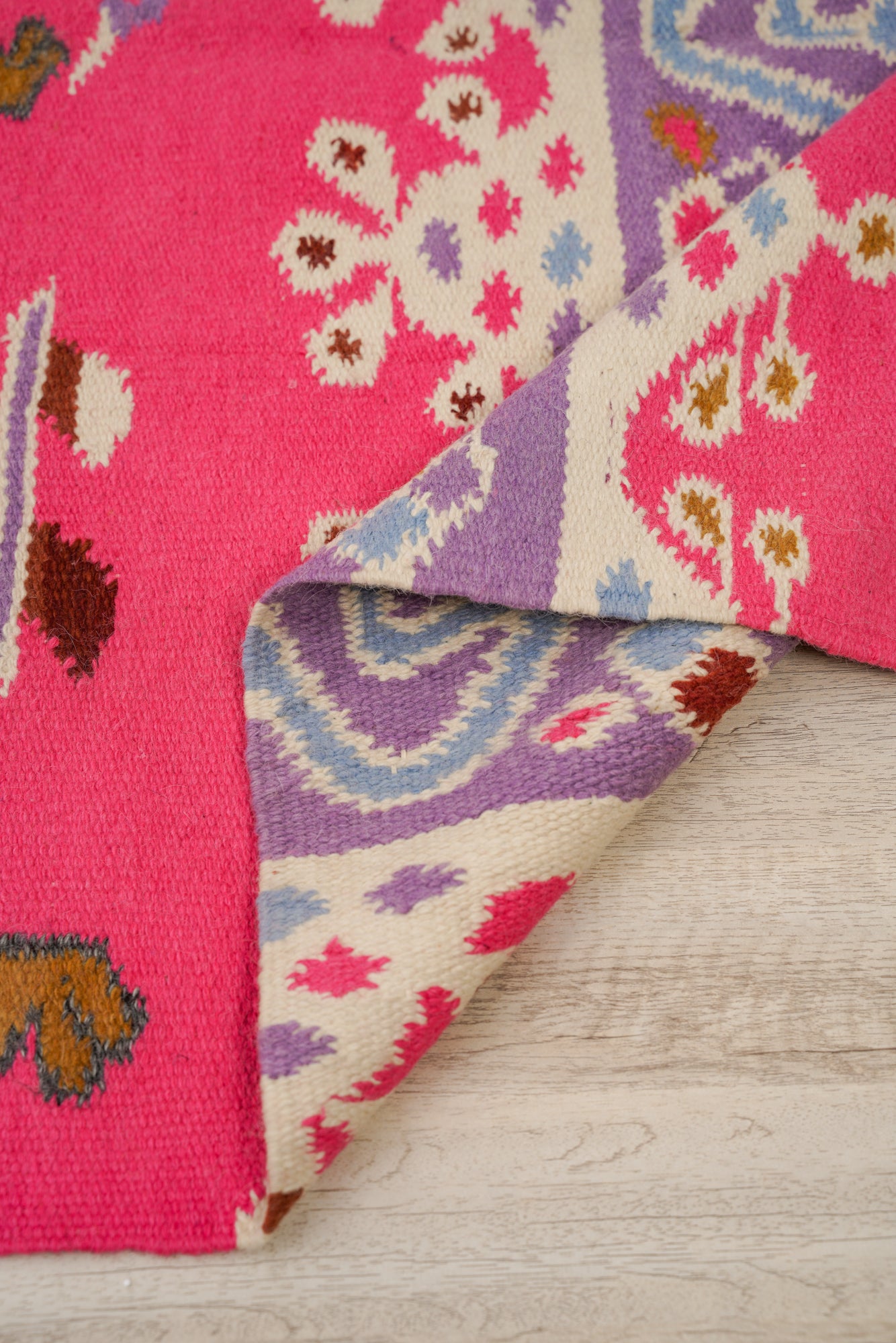 Vintage Scandinavian Kilim 5'8" x 3'10"