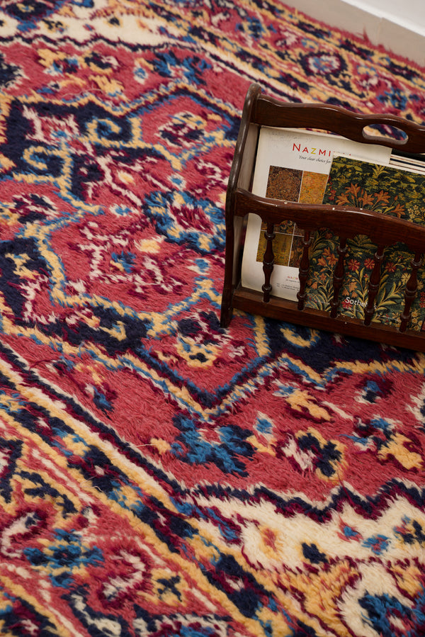 Modern Heriz Rug 9'3" x 5'8"